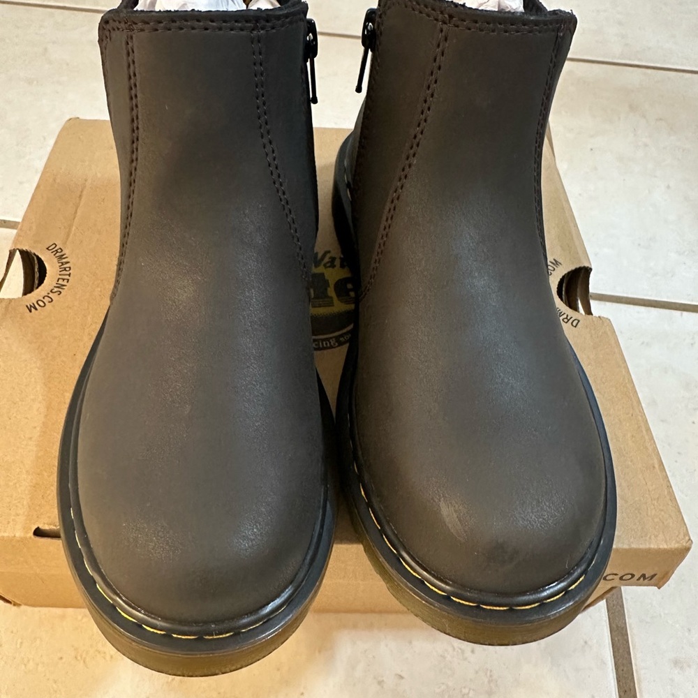 Kids Dr. Martens Dark Brow Leather Ankle Boots